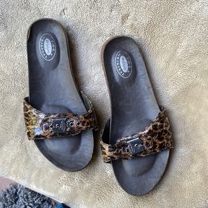 Dr. Scholl’s Leopard print sandals